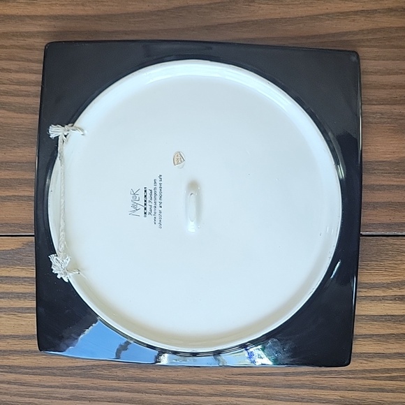 NAYLOR DESIGNS Hand Painted Hearts Valentine's Hanging Plate (9.75” x 9.75”) - Picture 7 of 10